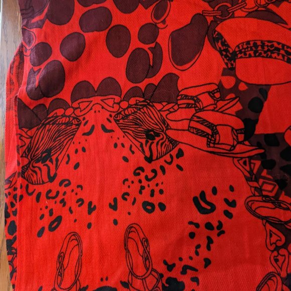 Ladies Red & Black Hat Shoes Chain Screen Print Fringed Throw Scarf 66" x 29" - Picture 5 of 8